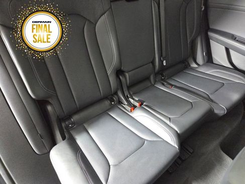 Used 2024 Audi Q8 Prestige w/ Prestige Package image 18