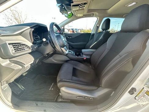 Used 2025 Subaru Outback Premium AWD/4WD image 12