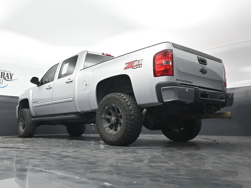 Used 2012 Chevrolet Silverado 2500 LTZ w/ LTZ Plus Package AWD/4WD image 31