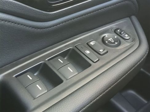 Used 2025 Honda Odyssey Touring image 25