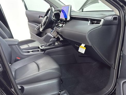 New 2026 Toyota Corolla Cross XLE image 18