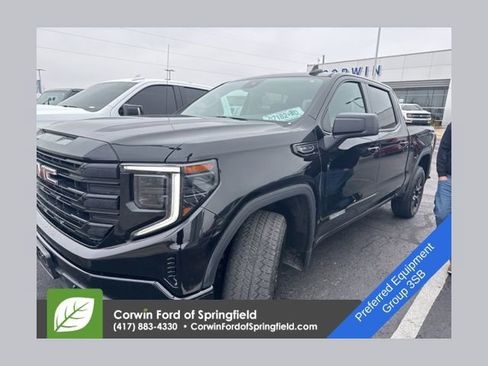 Used 2023 GMC Sierra 1500 Elevation image 1