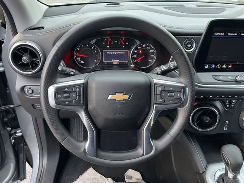 Used 2025 Chevrolet Blazer LT image 16