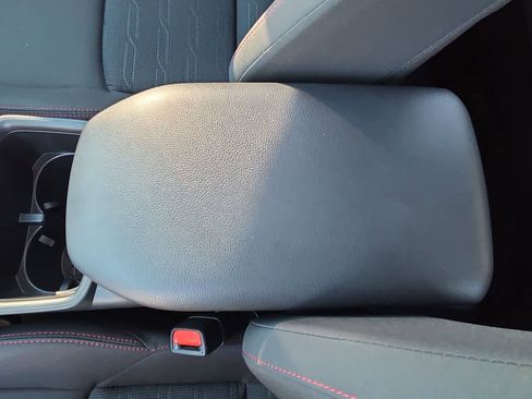 Used 2025 Toyota RAV4 SE w/ Weather & Moonroof Package AWD/4WD image 20