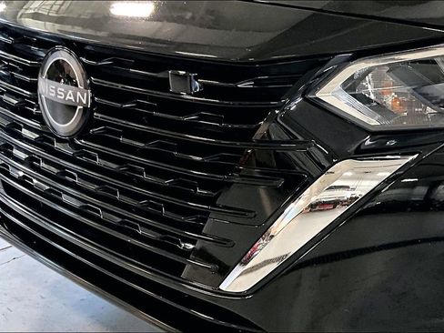 Certified 2024 Nissan Sentra SV image 29