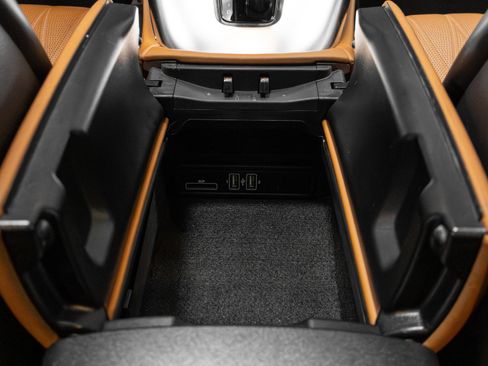 Used 2019 Mercedes-Benz AMG GT 63 S w/ Driver Assistance Package image 28