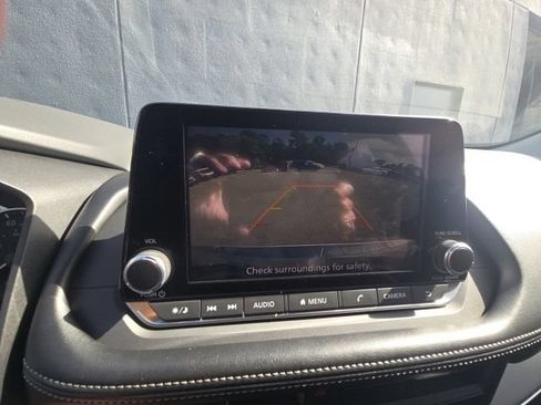 Certified 2024 Nissan Rogue SV w/ SV Premium Package FWD image 18