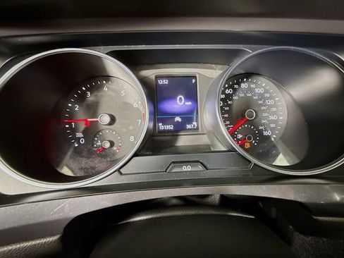 Used 2020 Volkswagen Tiguan SE R-Line FWD image 17