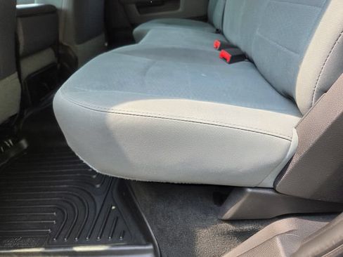 Used 2016 RAM 1500 Classic SLT AWD/4WD image 35