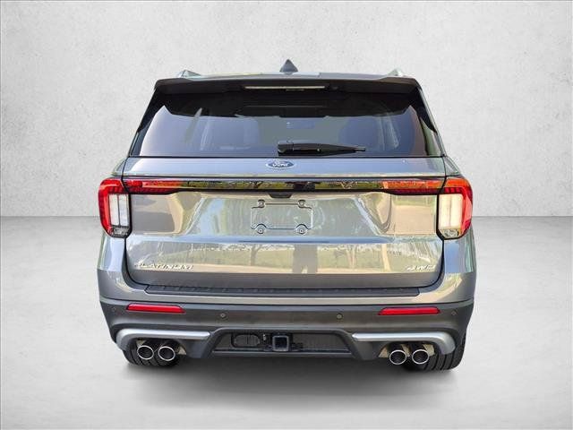 Used 2025 Ford Explorer Platinum w/ Ultimate Package AWD/4WD image 7