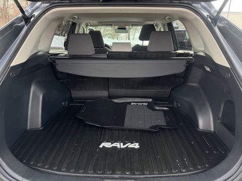 Used 2019 Toyota RAV4 XLE w/ All Weather Liner Package image 22