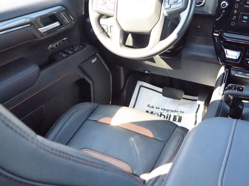 Certified 2023 GMC Sierra 1500 AT4 w/ AT4 Premium Package image 10