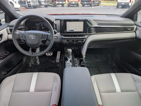 Used 2026 Toyota Camry SE w/ Convenience Package FWD image 14