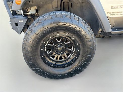 Used 2010 Jeep Wrangler Unlimited Sport image 38