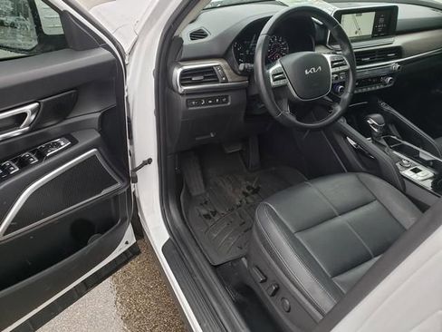 Used 2022 Kia Telluride EX w/ EX Premium Package image 10