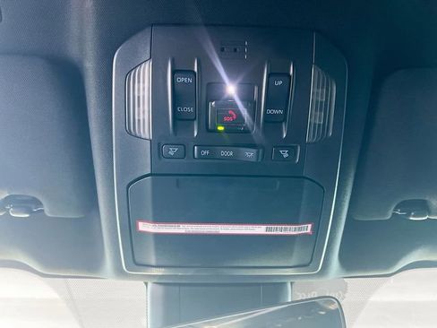 Used 2021 Toyota Highlander XSE image 19