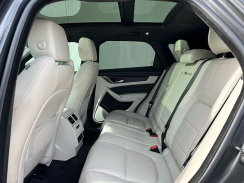 Used 2024 Jaguar F-PACE R-Dynamic S image 21