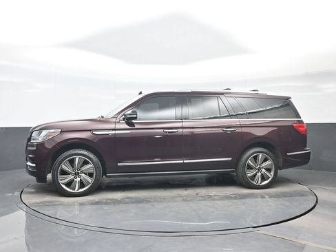 Used 2018 Lincoln Navigator L Reserve w/ Technology Package AWD/4WD image 3