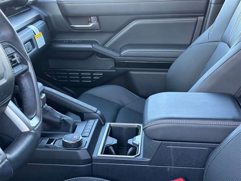 New 2025 Toyota 4Runner Limited image 8