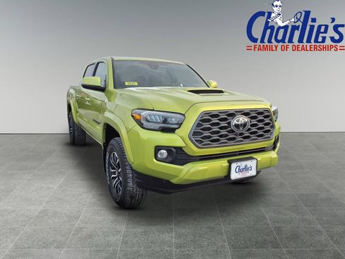 Used 2023 Toyota Tacoma TRD Sport image 3