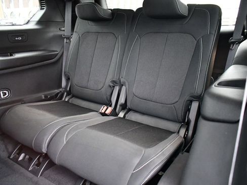 New 2026 Jeep Grand Cherokee L 4WD image 8