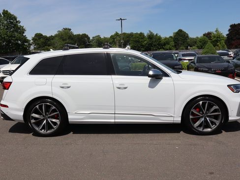 Used 2022 Audi SQ7 Prestige w/ Prestige Package AWD/4WD image 4