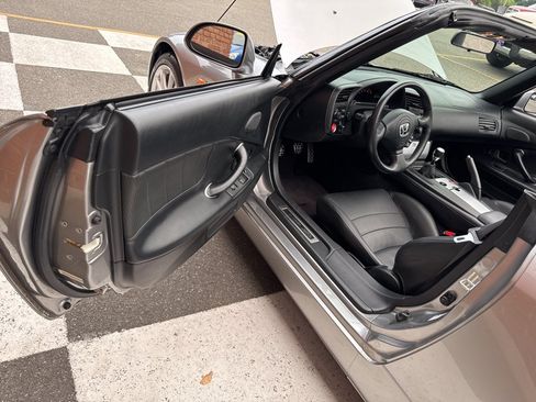 Used 2004 Honda S2000 image 52