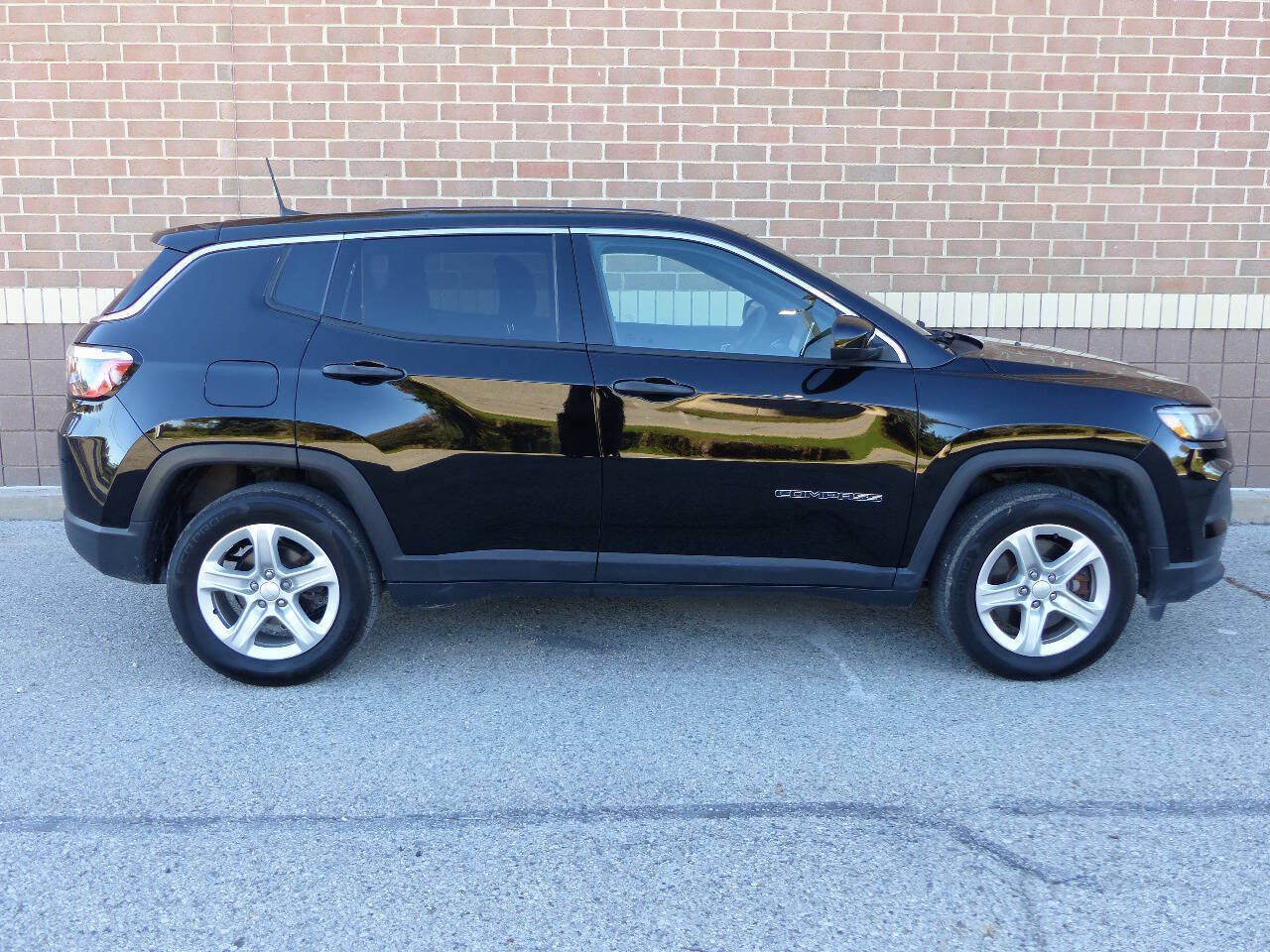 Used 2024 Jeep Compass Sport AWD/4WD image 11