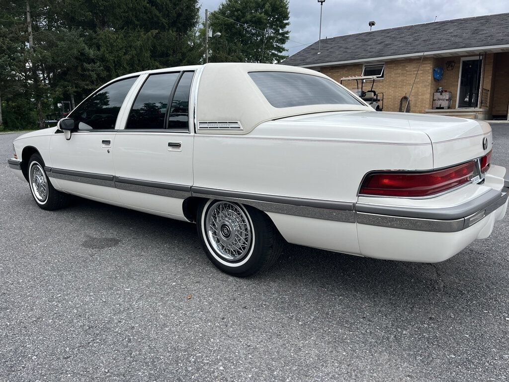 Used 1992 Buick Roadmaster Sedan RWD image 6