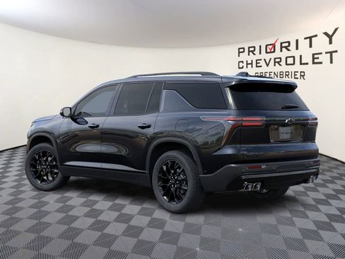 New 2026 Chevrolet Traverse LT w/ Midnight/Sport Edition FWD image 3