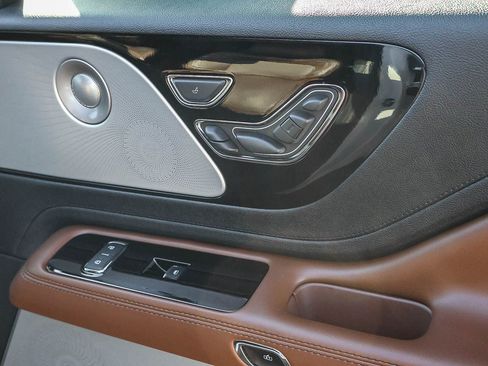 Used 2021 Lincoln Aviator Reserve w/ Equipment Group 210A image 20