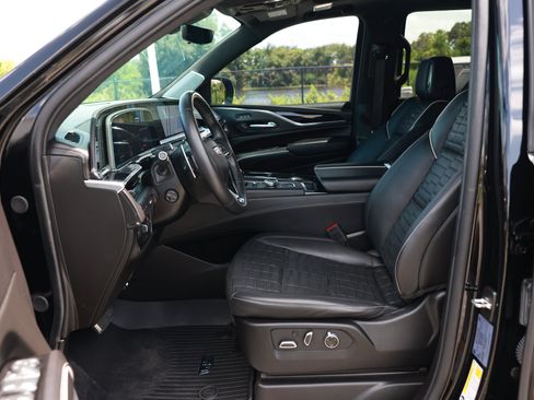 Used 2024 Cadillac Escalade V w/ LPO, Floor Liner Package AWD/4WD image 30