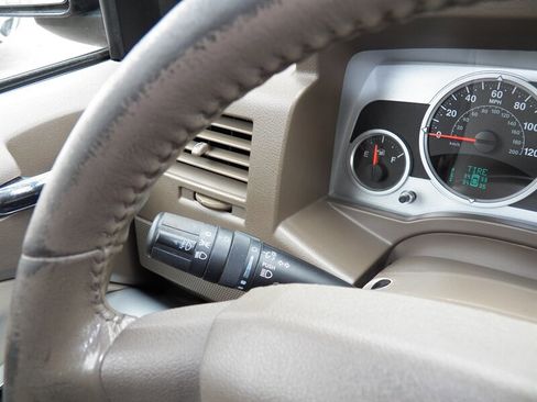 Used 2008 Jeep Compass Limited image 28