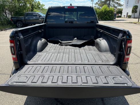 Used 2022 RAM 1500 Big Horn AWD/4WD image 12