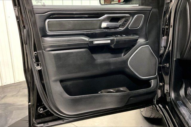 Used 2019 RAM 1500 Laramie AWD/4WD image 23