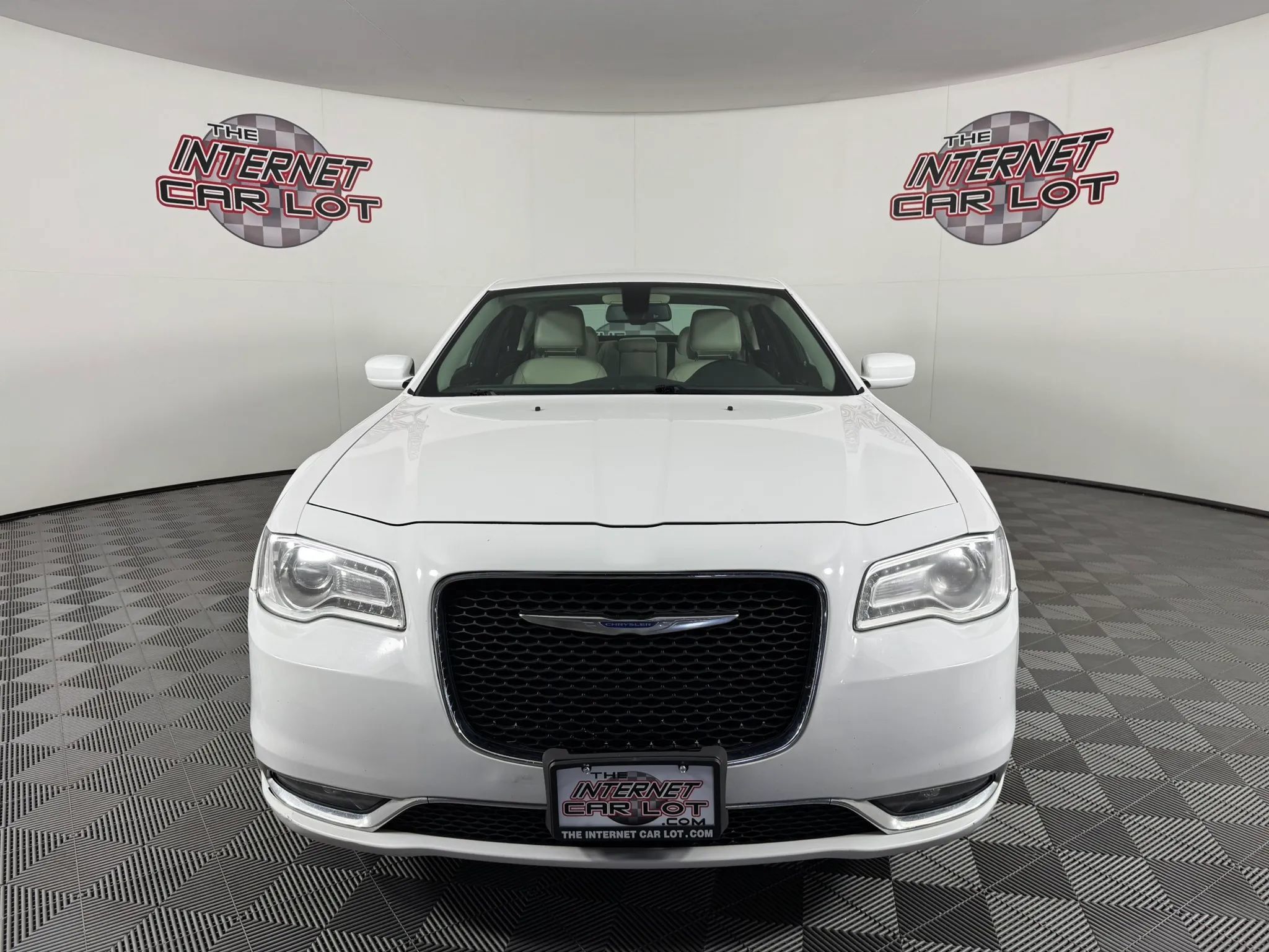 Used 2017 Chrysler 300 Limited w/ Driver Convenience Group AWD/4WD image 2