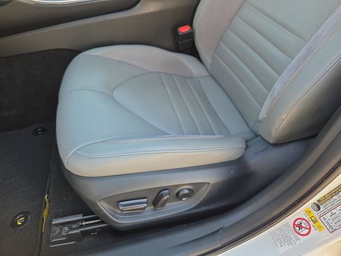 Used 2019 Toyota Avalon Touring w/ Advanced Safety Package FWD image 21