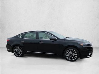 Used 2018 Kia Cadenza Premium w/ Luxury Package FWD video 4