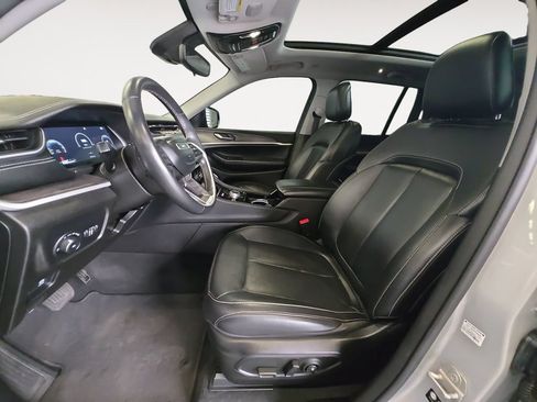 Used 2022 Jeep Grand Cherokee Limited AWD/4WD image 11