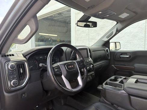 Used 2020 GMC Sierra 1500 SLT w/ Driver Alert Package I AWD/4WD image 10