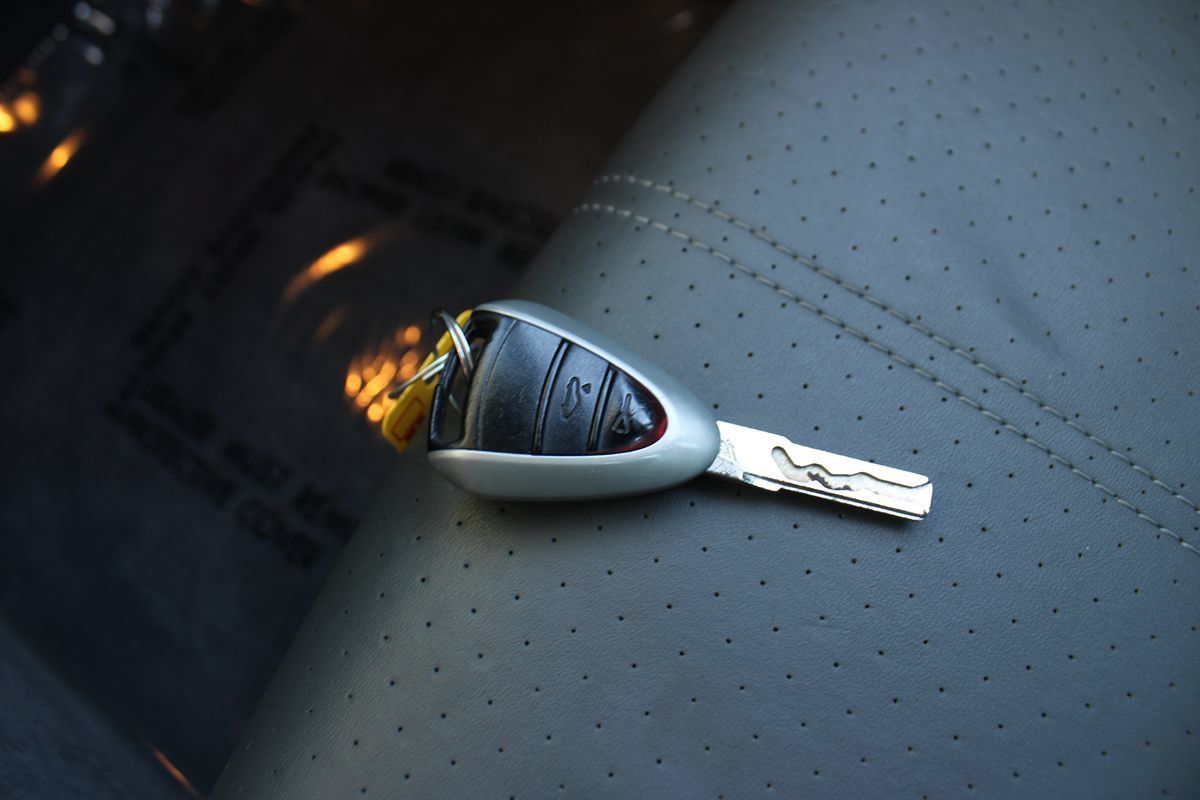 Used 2006 Porsche 911 Carrera S RWD image 39