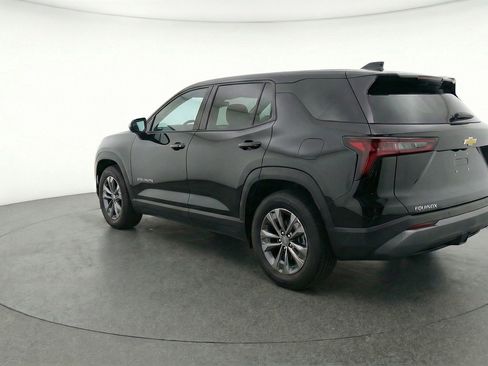 Used 2025 Chevrolet Equinox LT image 6