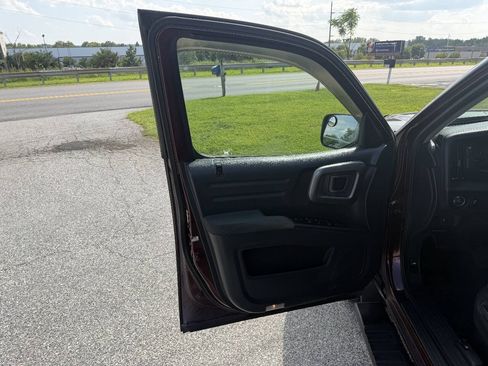 Used 2012 Honda Ridgeline RTS image 9