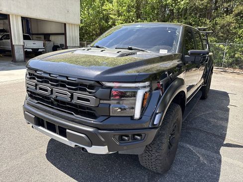 Used 2025 Ford F150 Raptor AWD/4WD image 21
