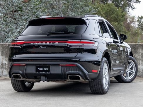 Certified 2025 Porsche Macan image 11