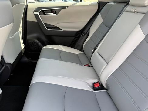 Used 2022 Toyota RAV4 XLE Premium FWD image 27