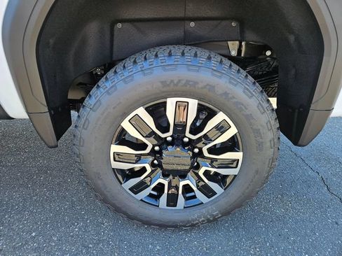 New 2026 GMC Sierra 3500 Denali Ultimate AWD/4WD image 13