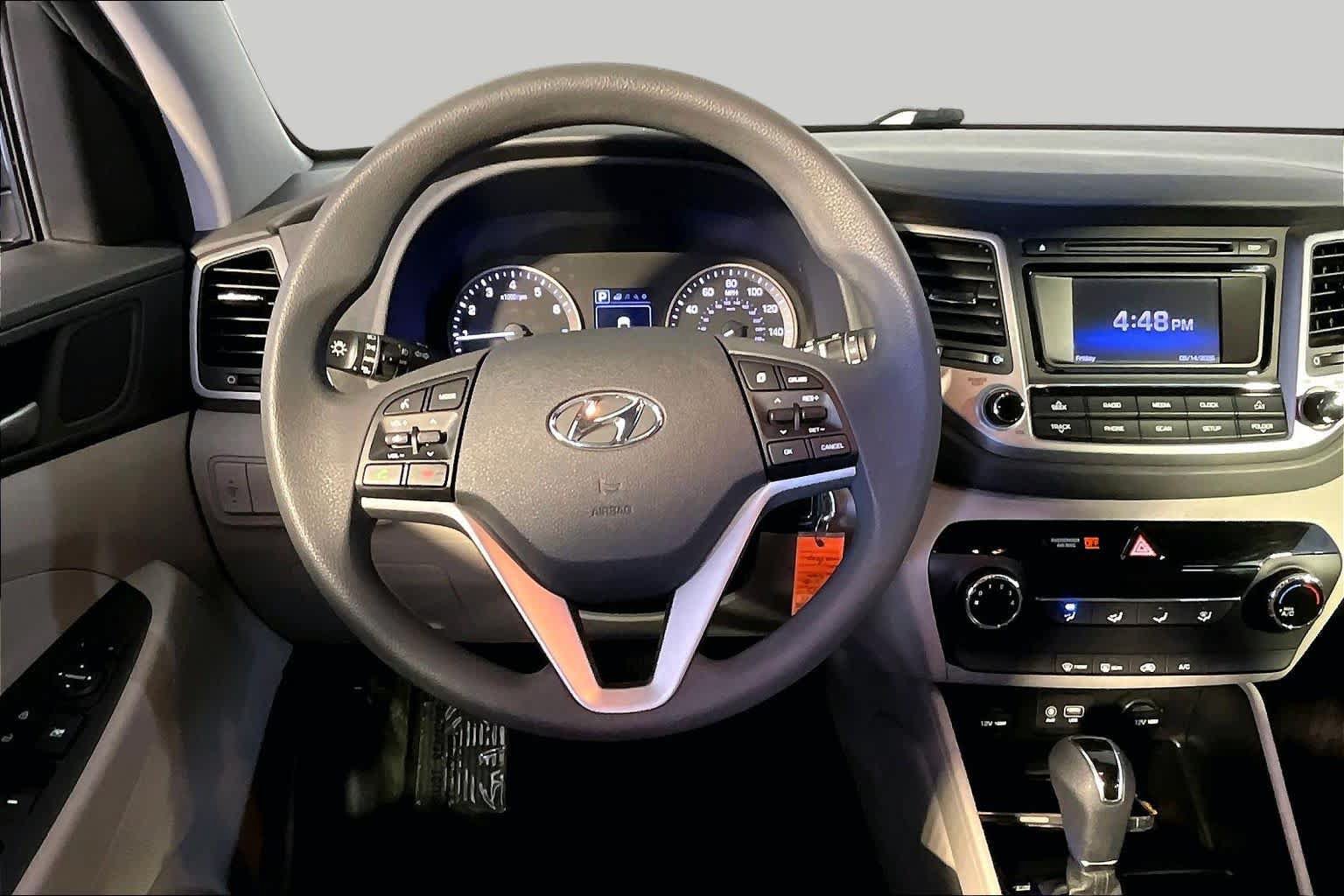 Used 2017 Hyundai Tucson SE w/ SE Popular Package 02 AWD/4WD image 6