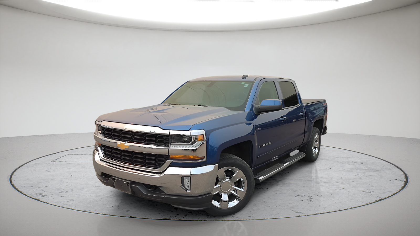 Used 2018 Chevrolet Silverado 1500 LT w/ LT Eassist Package AWD/4WD image 1