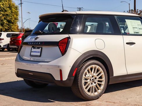 New 2026 MINI Cooper S FWD image 11